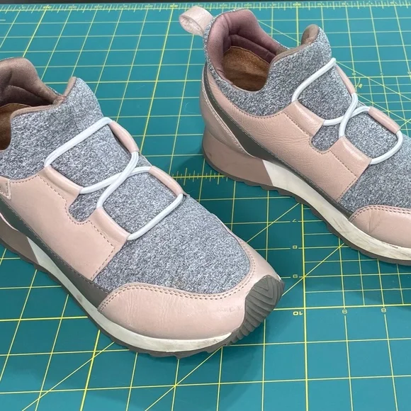 Velez (Colombian leather brand) - Women's sneakers size 5 - Picture 2 of 5